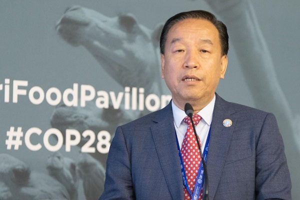 Zhimin Wu, Director of Forestry Division, FAO
