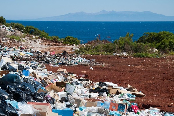 1_Plastic-pollution