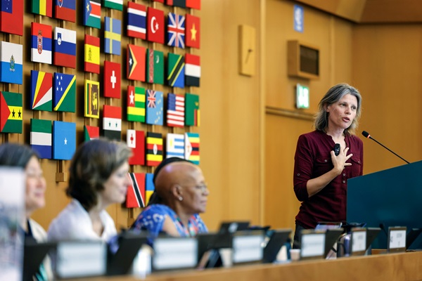 Jane Battersby during the launch of the HLPE-FSN report on urban and peri-urban food systems
