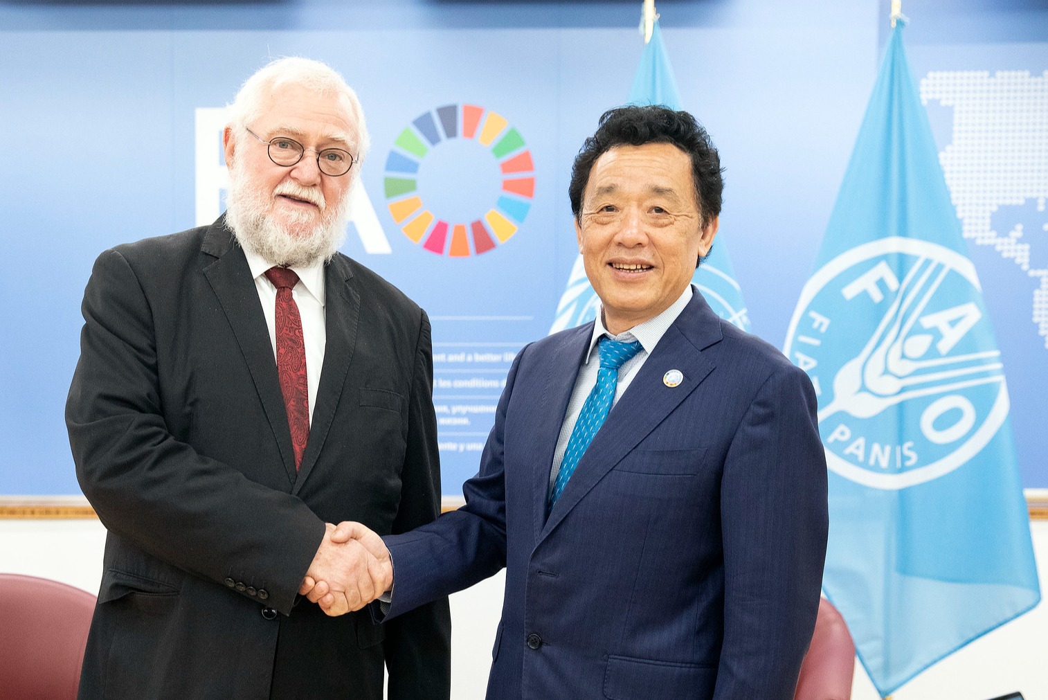 الاجتماع الثنائي مع معالي السيد Calle Schlettwein، وزير الزراعة والمياه وإصلاح الأراضي في جمهورية ناميبيا