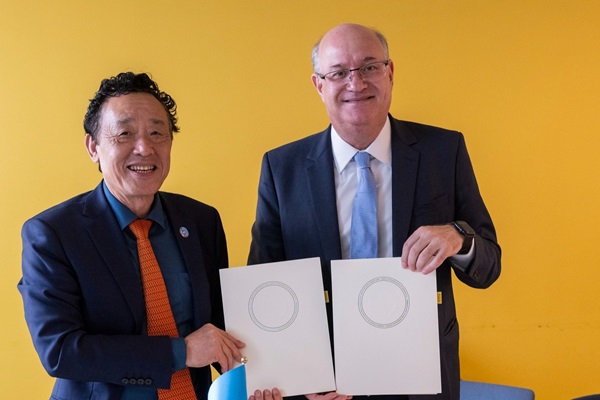 ©FAO/Roberto Schmidt