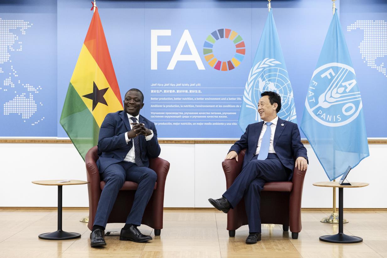 اجتماع ثنائي مع معالي السيد Bryan Acheampong، وزير الأغذية والزراعة في جمهورية غانا
