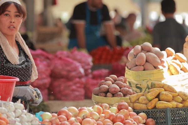 16.December.2022.New FAO tool allows Uzbekistan to monitor and analyse food prices FAO.Lazizkhon Tashbekov.1110x476 px