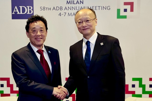 FAO Director-General QU Dongyu addresses the 58th Annual Meeting of the Asian Development Bank in Milan.