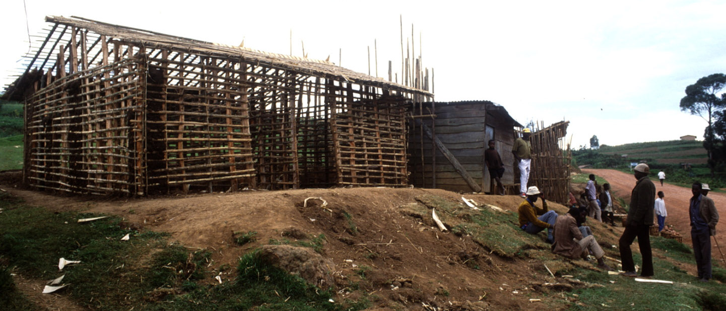 Putting bamboo on the map Bamboo building ©FAO/Roberto Faidutti